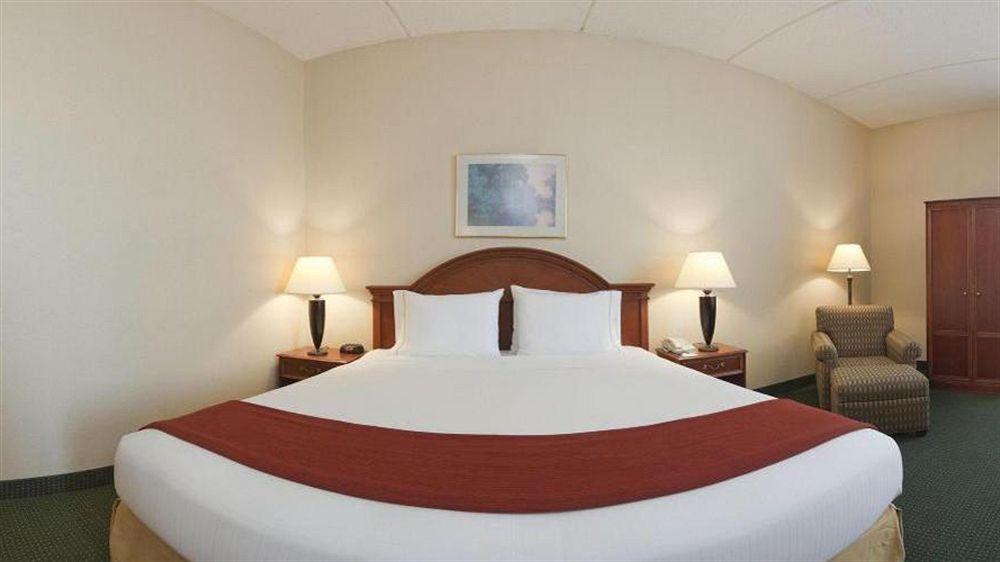 Fairfield By Marriott Inn & Suites Madison South מראה חיצוני תמונה