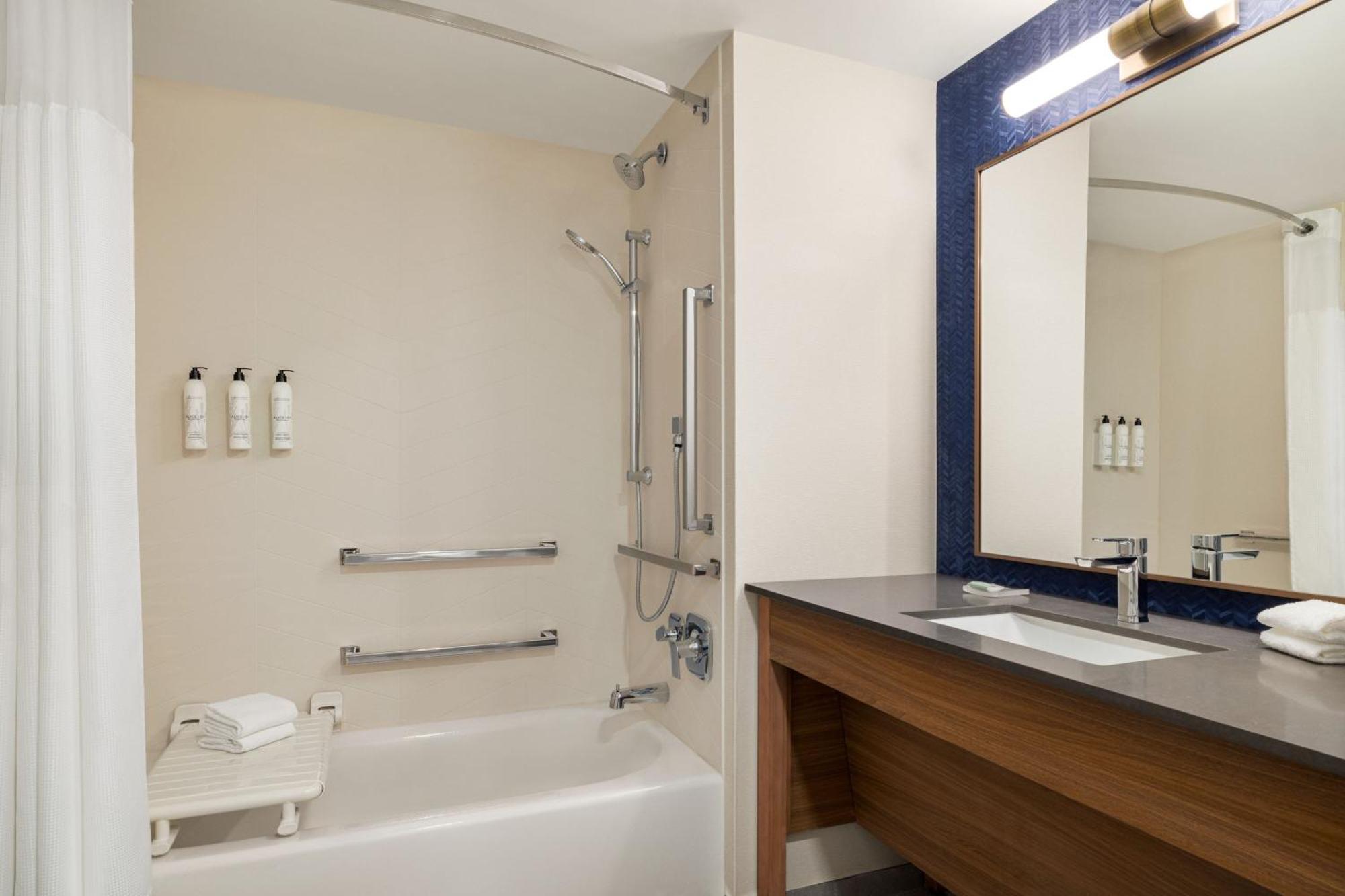 Fairfield By Marriott Inn & Suites Madison South מראה חיצוני תמונה